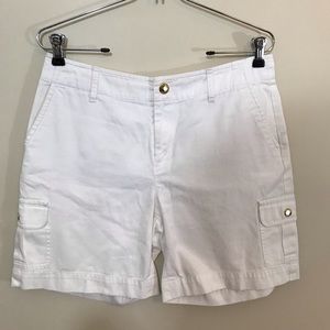 Chaps women’s size 4 white shorts w/ cargo pocket